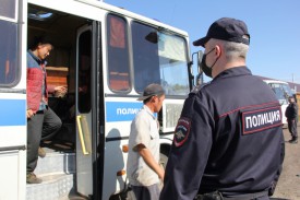 В Емельяновском районе полицейские провели масштабный рейд по выявлению миграционных нарушений