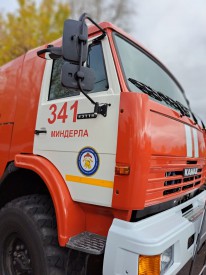 Сегодня глава района Алпацкий А.В. получил для пожарной части № 341 с.Миндерла новую пожарную технику